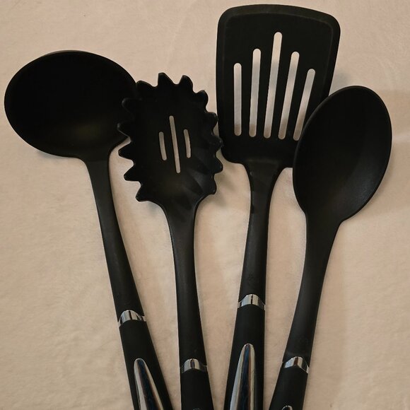 The Pampered Chef 4 Piece Kitchen Tools Black & Chrome - Picture 1 of 7